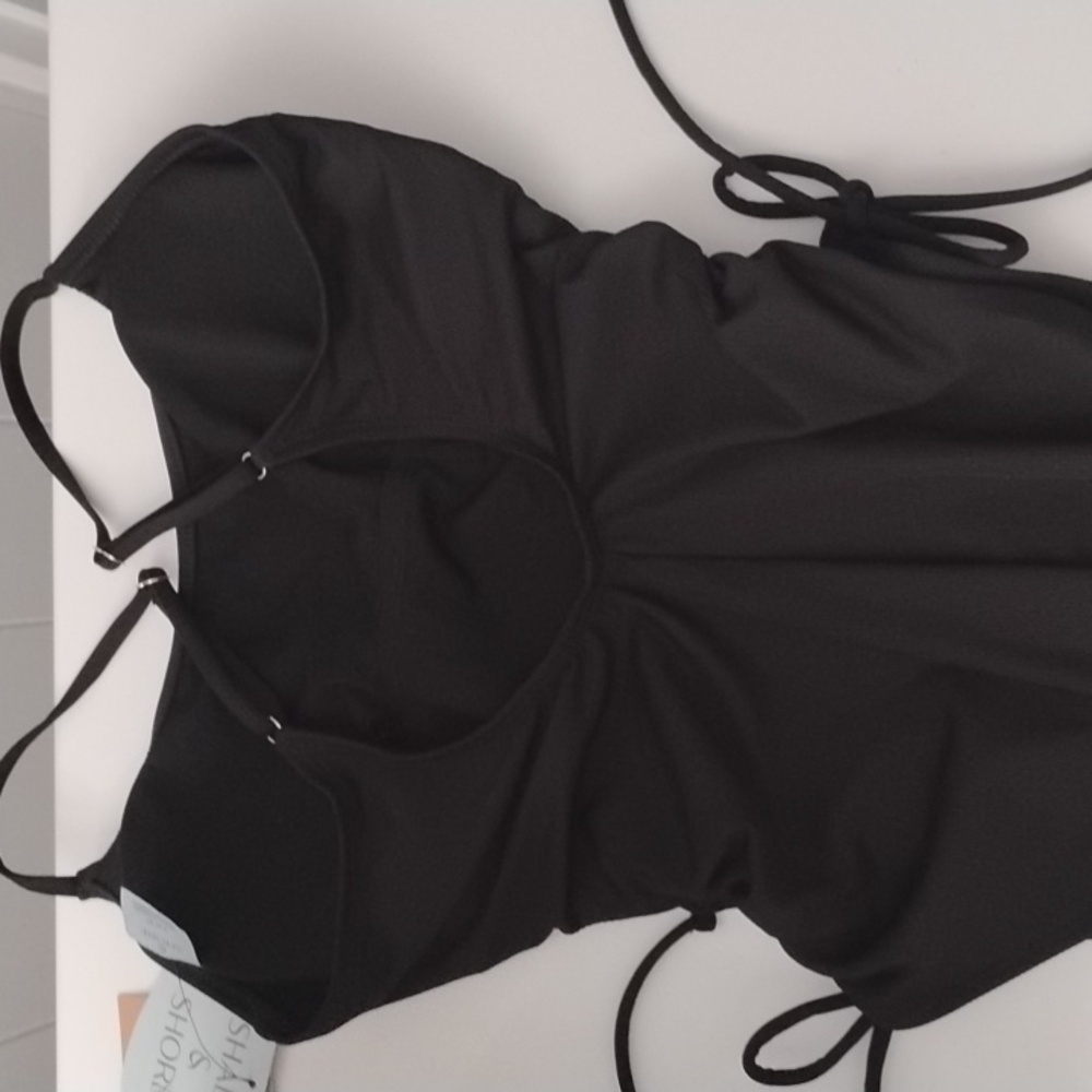 Shade & Shore Elegant Black Swimsuit 5/$20 - Picture 5 of 6